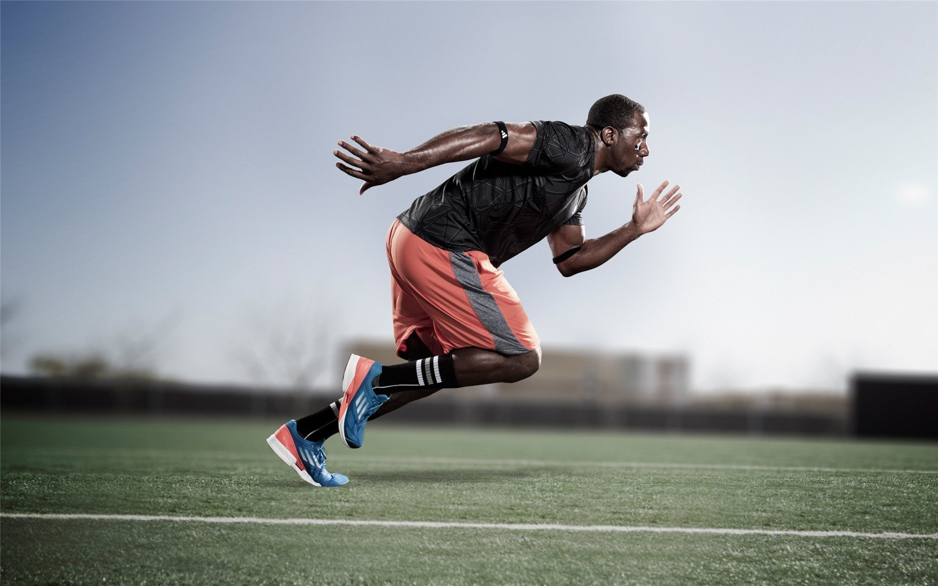 雄鹿带队取胜！阿扎伦卡重要时刻战术调整气势如虹延续